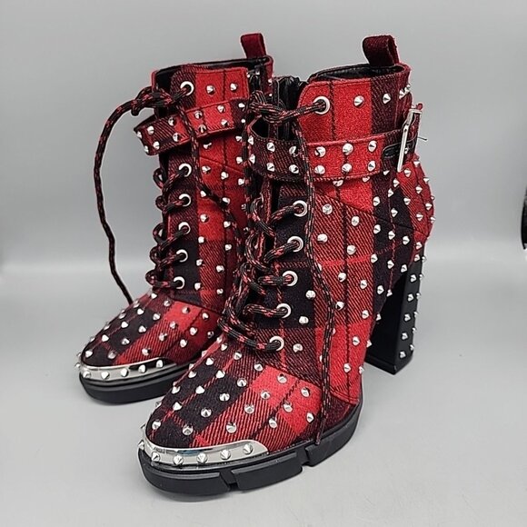 NEW Gianni Bini Red Black Plaid Studded Chunky Heel Ankle Booties Lug Size 11 M - Picture 1 of 8